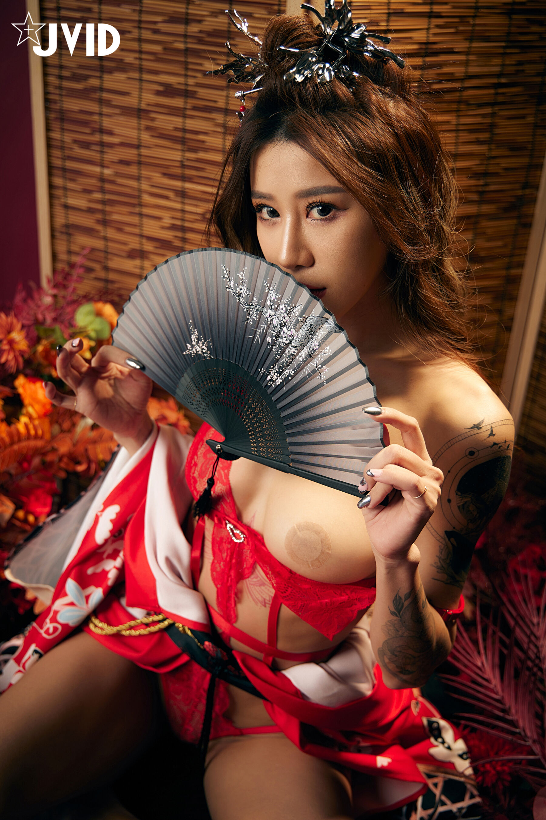 [JVID]圣上寵幸首選 傾國傾城囍媚娘 婀娜多姿 酥胸外露 (84/135)