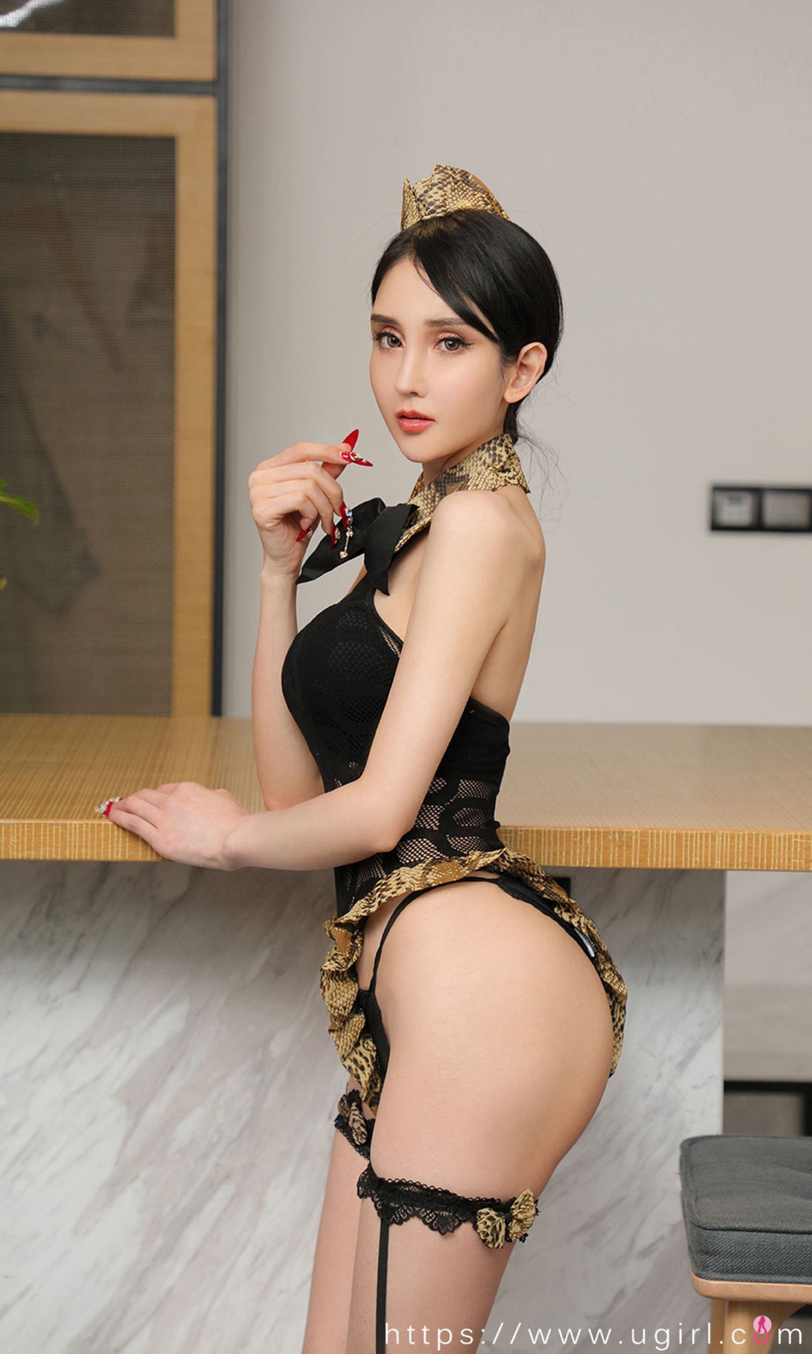 [秀人網旗下]愛尤物 (27/37)