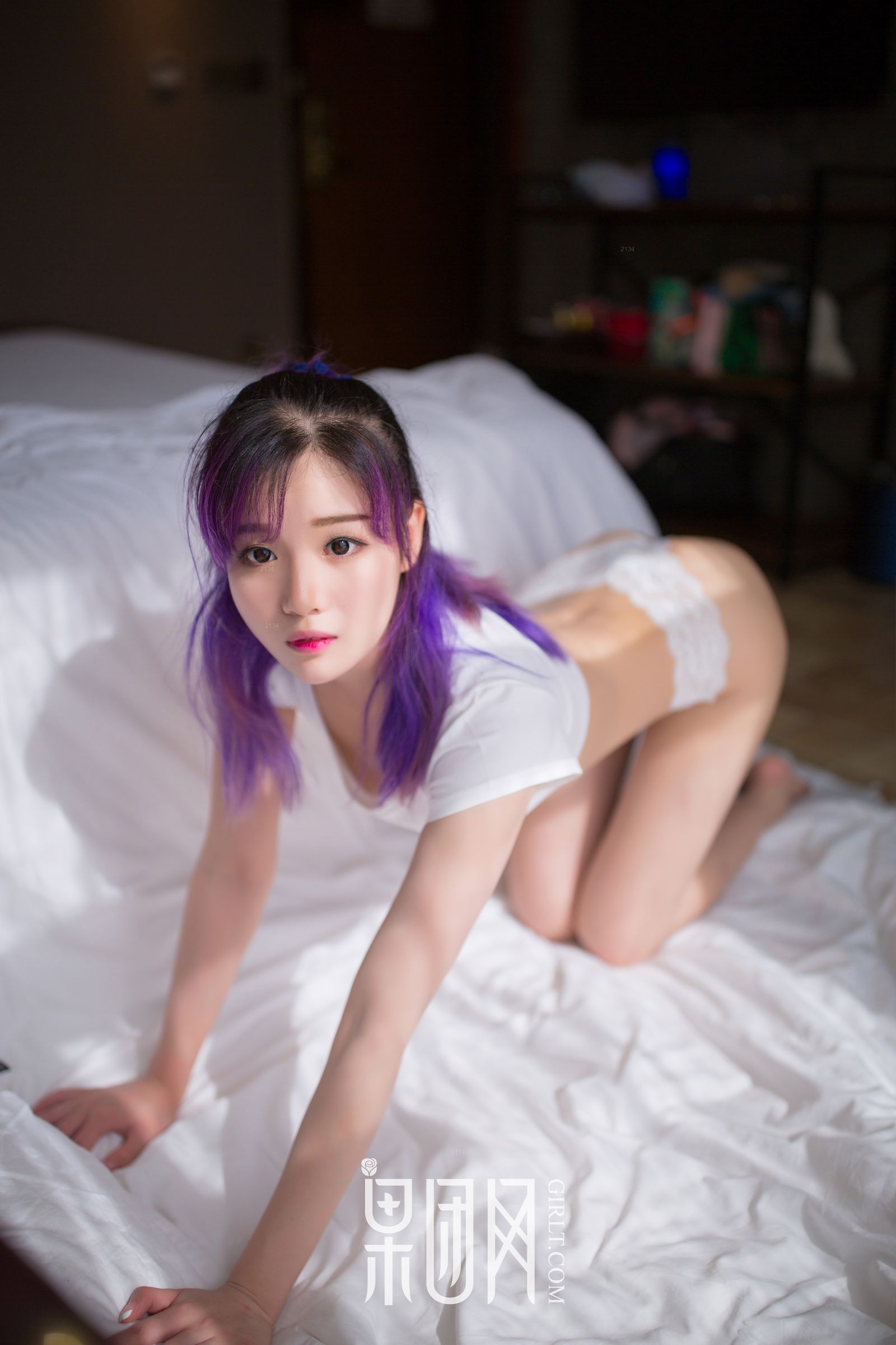 [果團網]紫發豪乳妹 (21/57)