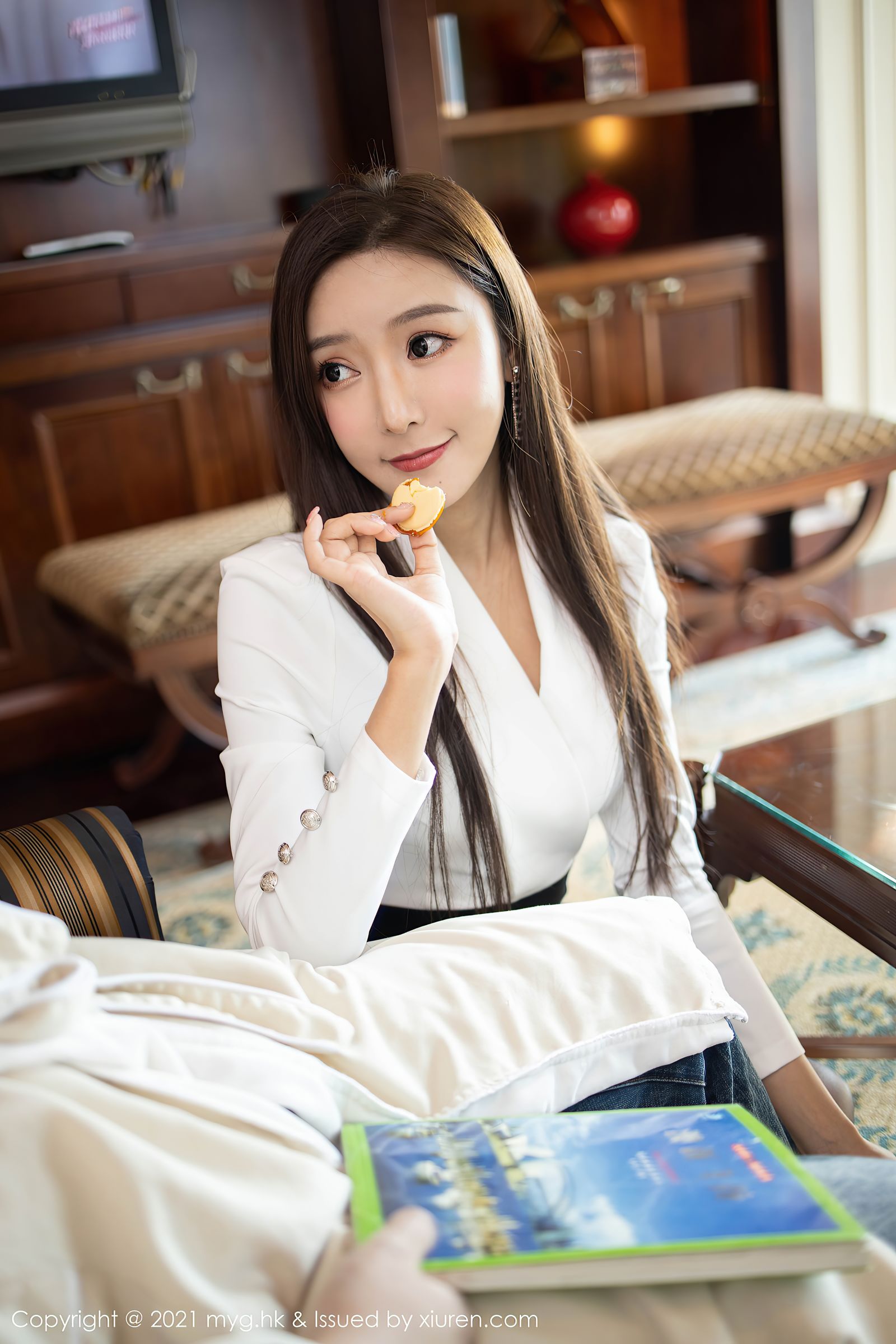 [秀人網旗下]美媛館 (25/89)