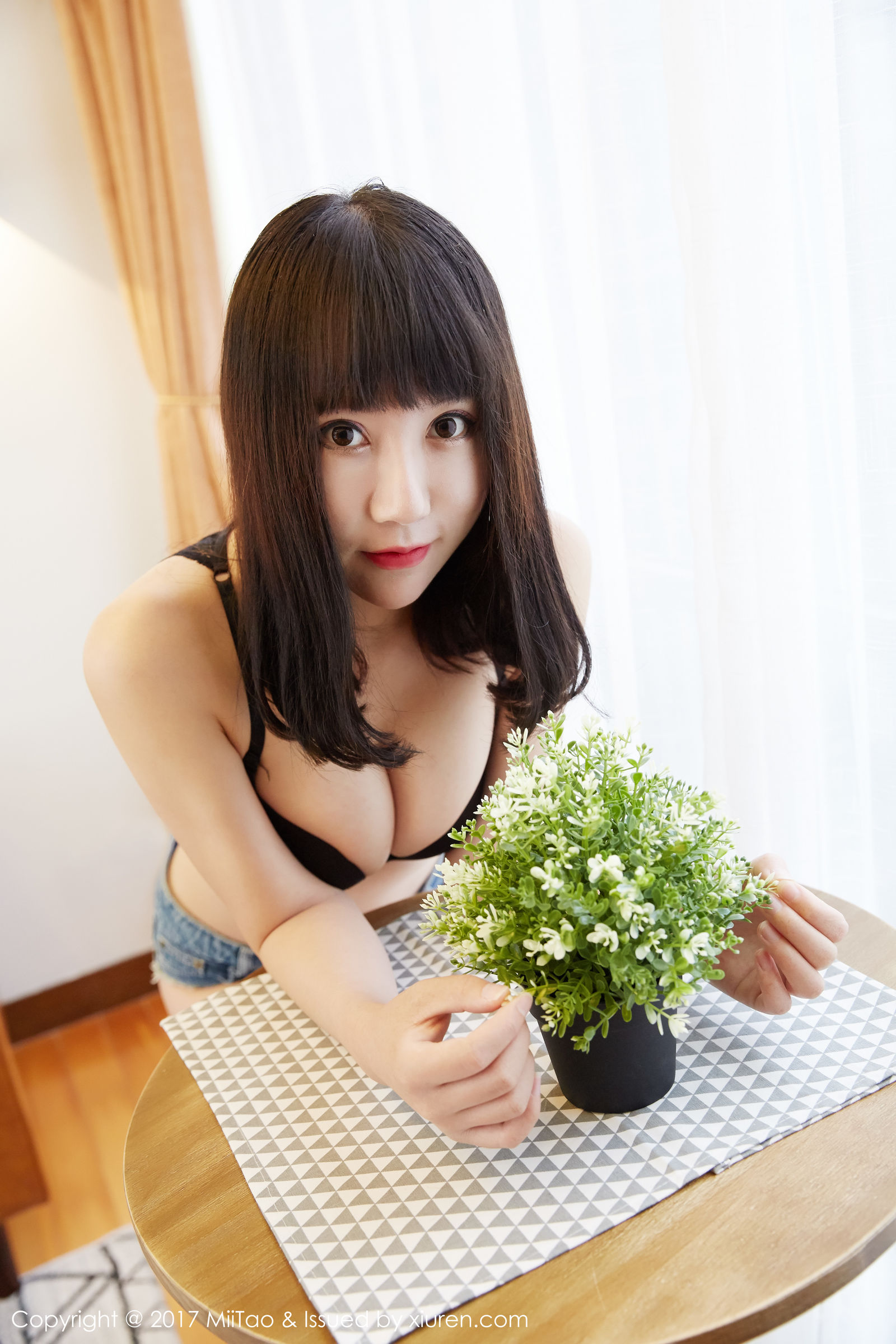 [秀人網旗下]蜜桃社 (50/58)