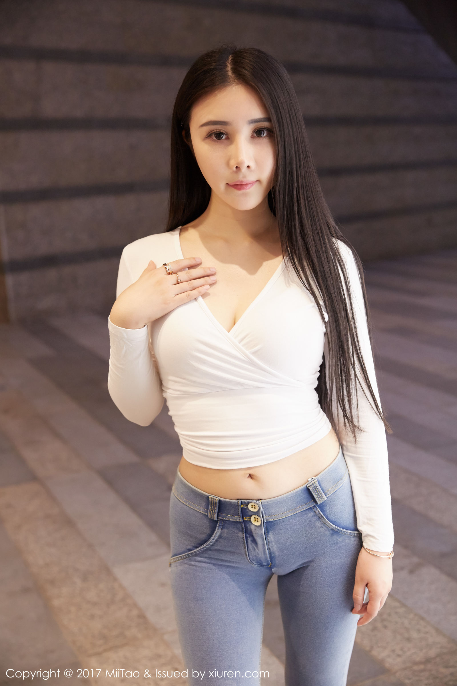 [秀人網旗下]蜜桃社 (28/51)