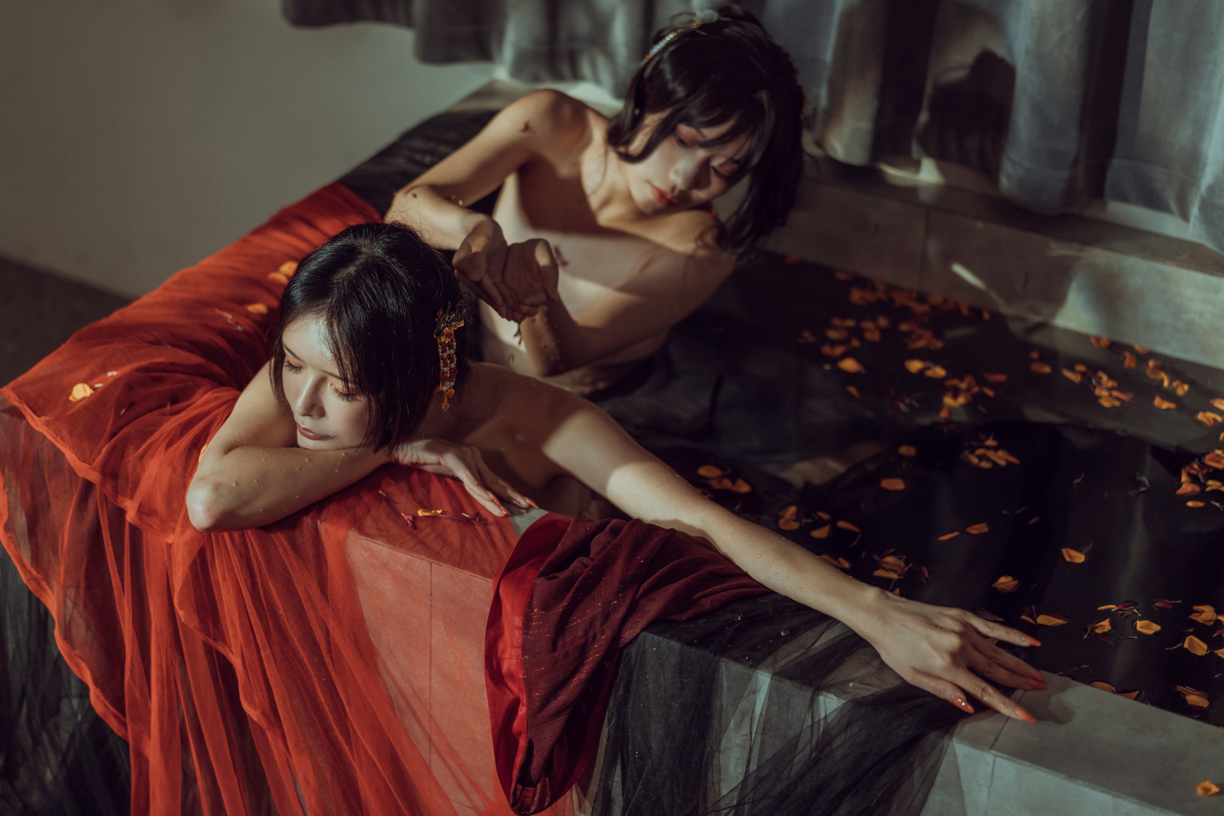 [性感寫真]秋和柯基《昏紅帳》 (40/52)